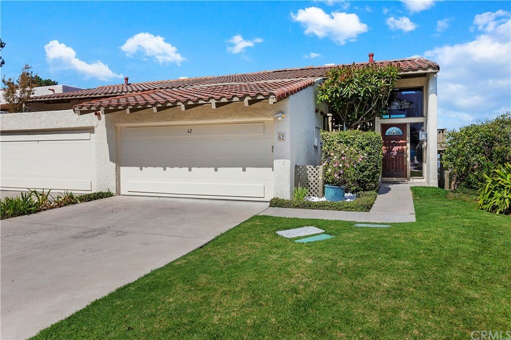 Property Photo:  62 Cottonwood Circle  CA 90274 