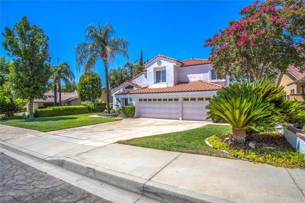 Property Photo: 28722 Hilltop Drive CA 92346