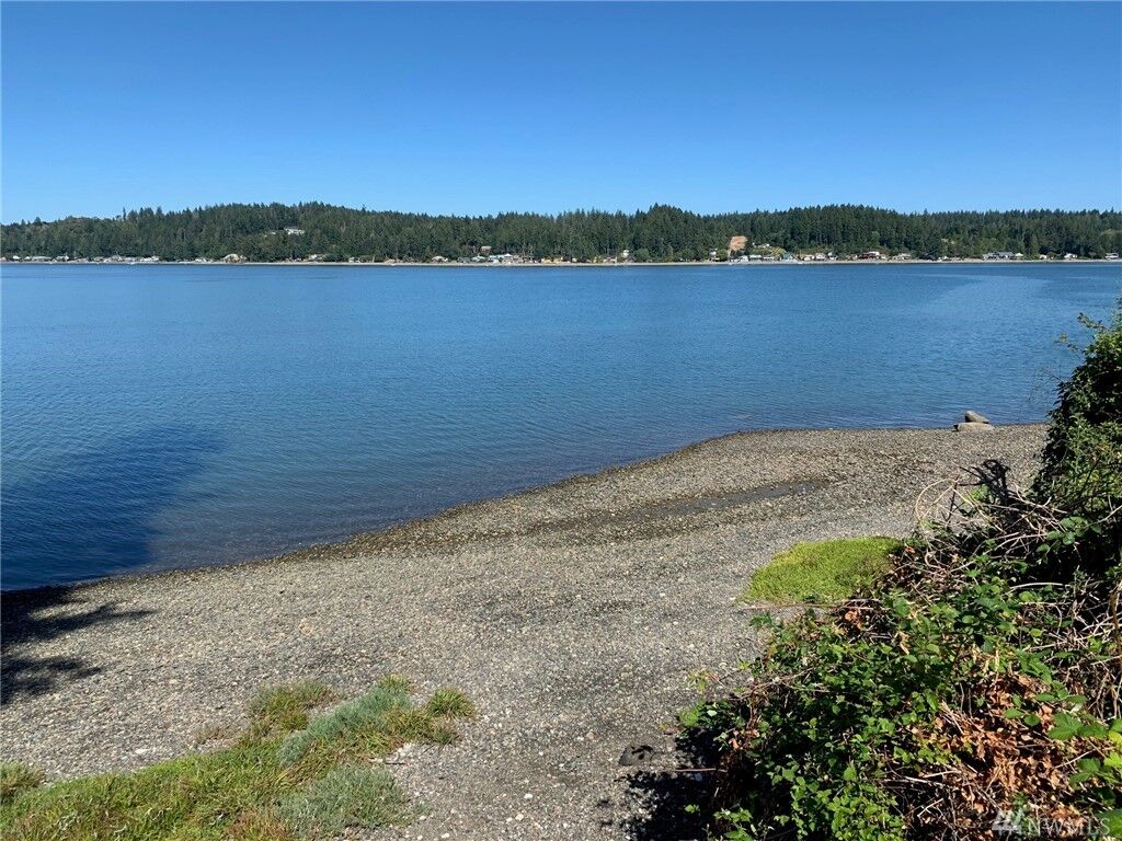 Property Photo:  7740 E Grapeview Loop Rd  WA 98524 