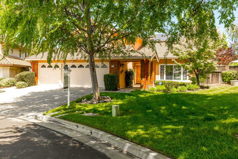 Property Photo: 130 Zinfandel Circle CA 95066