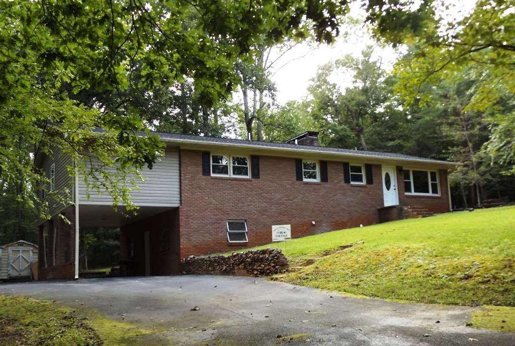 Property Photo:  1121 Meadowbrook Rd  SC 29307-3454 