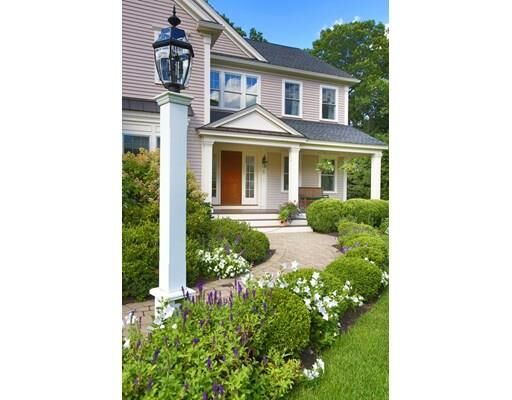 Property Photo: 5 Edgewater Dr MA 02481