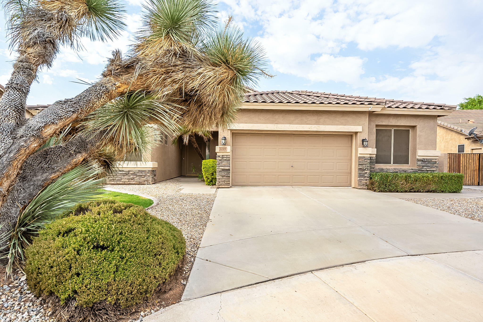 Property Photo:  2225 E La Costa Place  AZ 85249 