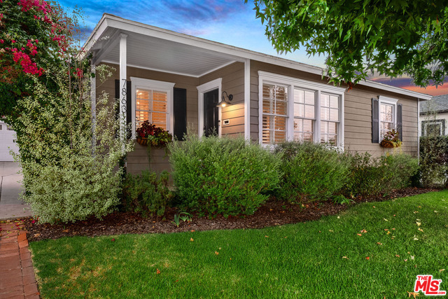 Property Photo: 7863 Naylor Ave CA 90045