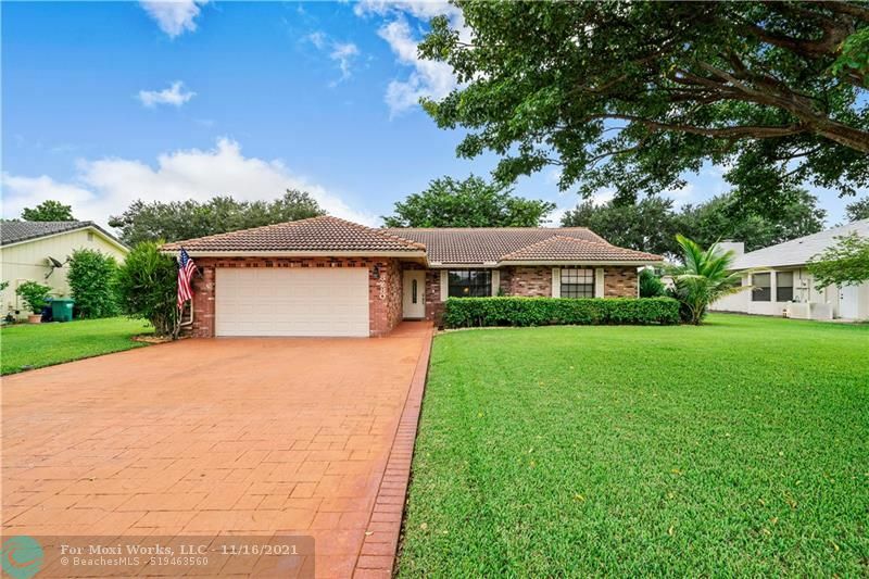 Property Photo: 8280 NW 5th St FL 33071