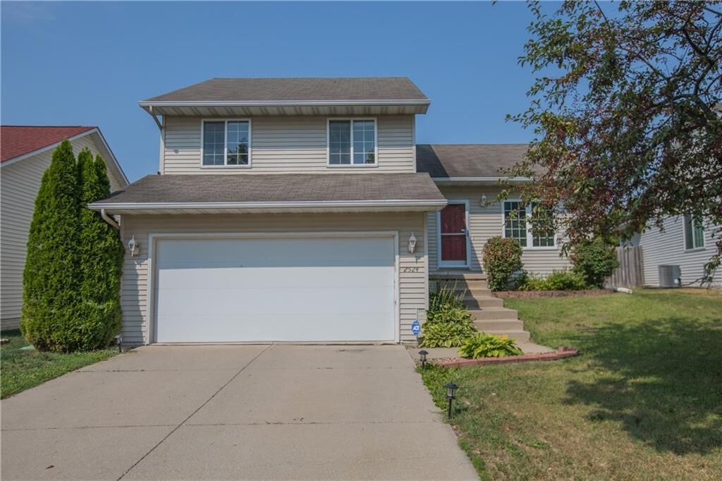 Property Photo:  2524 Whispering Ridge Drive  IA 50320 