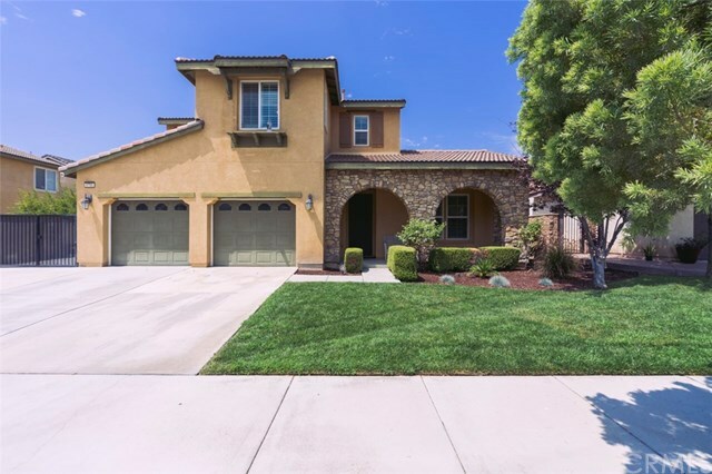 Property Photo: 6755 Fleuve Circle CA 92880