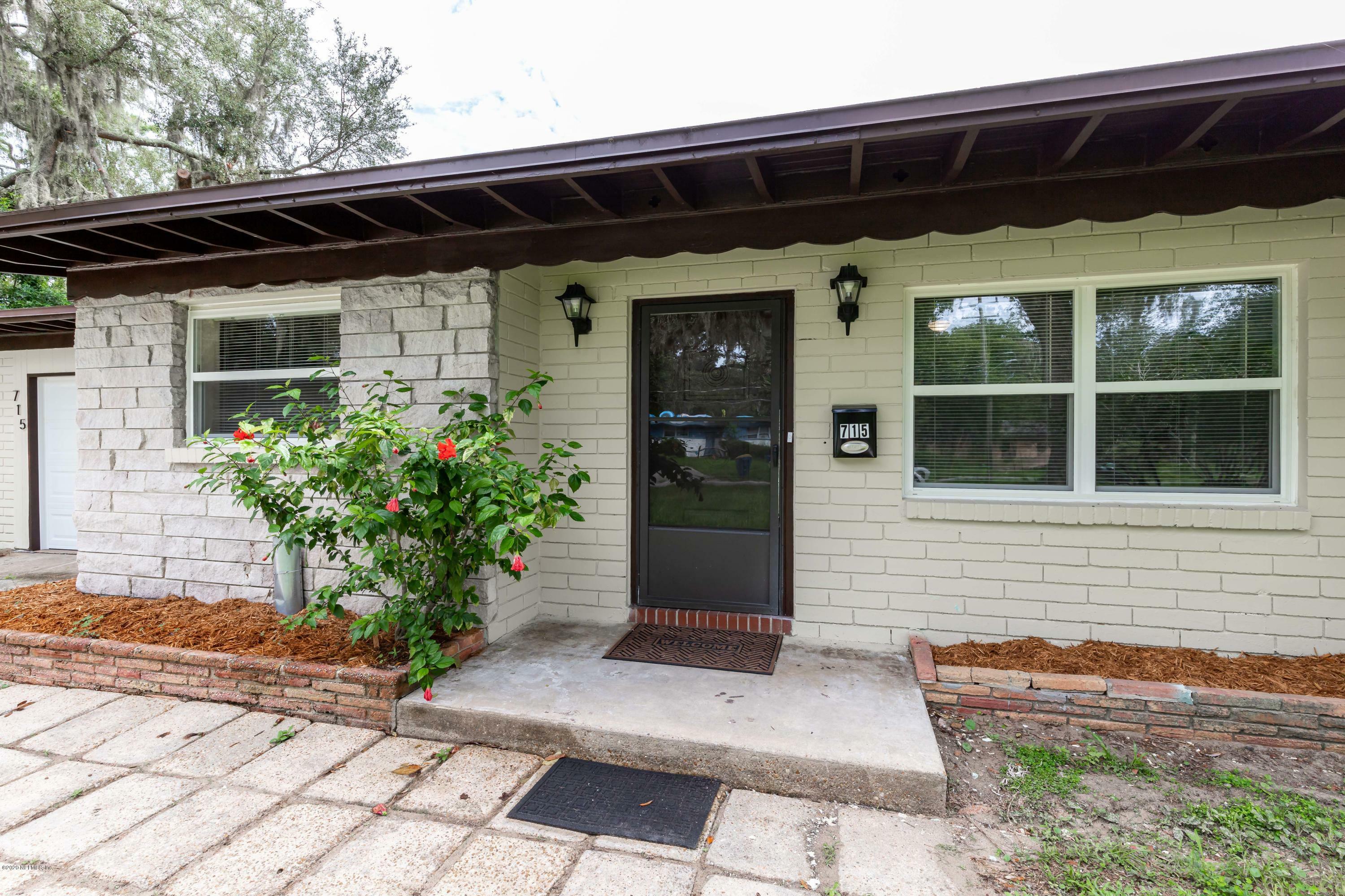 Property Photo:  715 Kasimir Drive  FL 32211 