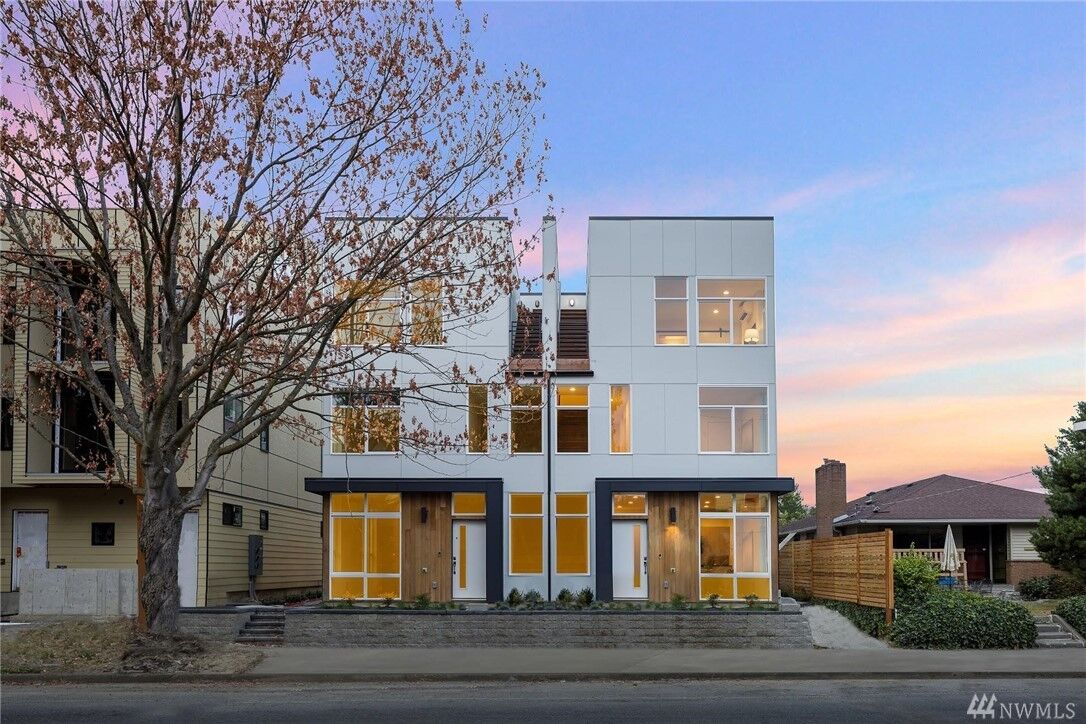 Property Photo:  2320 D 15th Ave S  WA 98144 