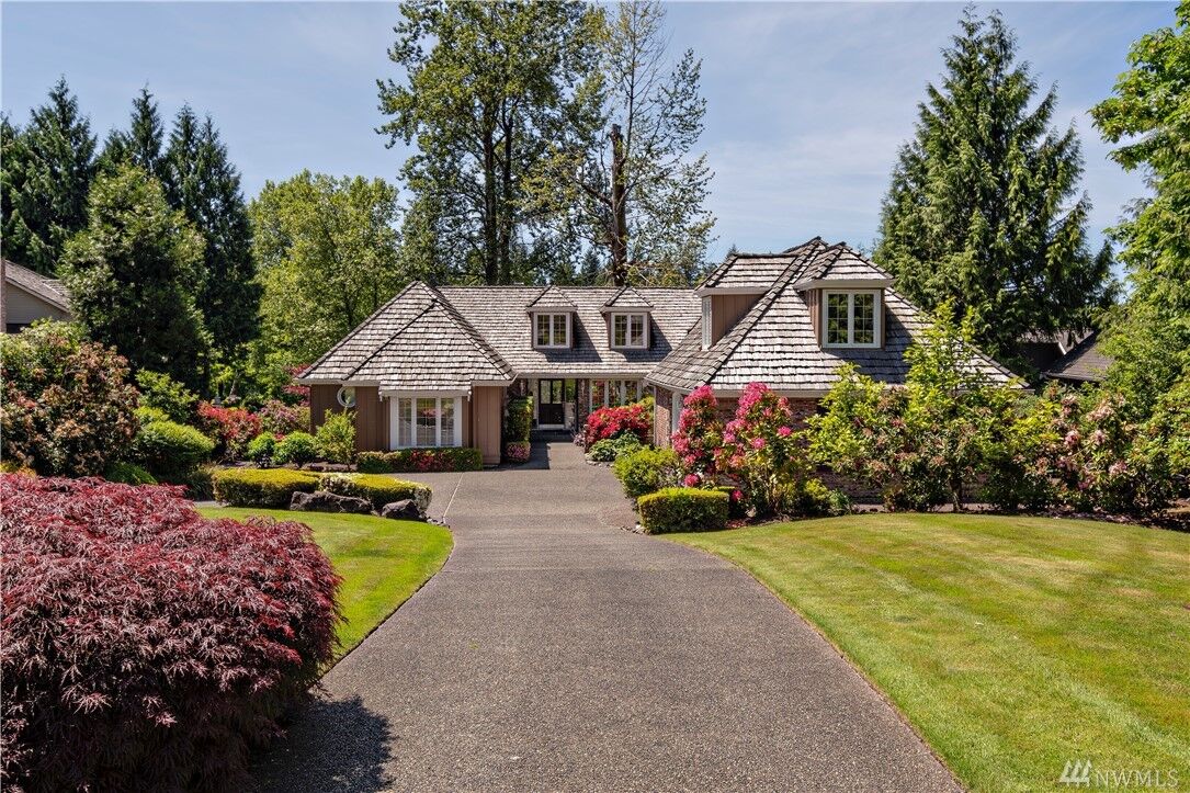 Property Photo: 14219 207th Place NE WA 98077