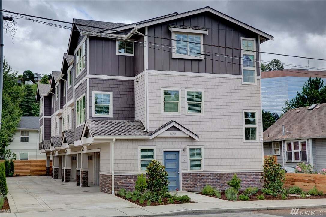 Property Photo: 520 Williams Ave S D WA 98057
