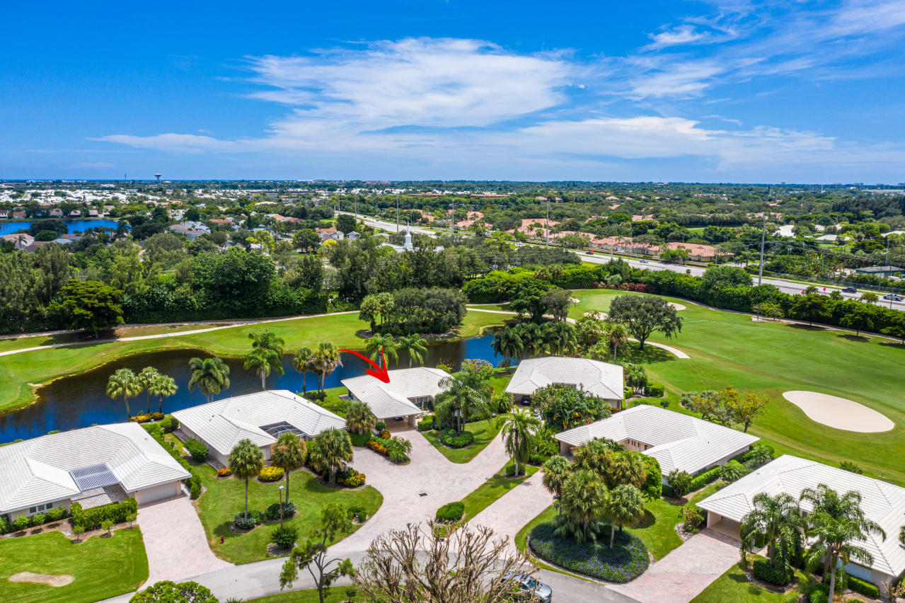 Property Photo:  10860 Tamarisk Trail  FL 33436 