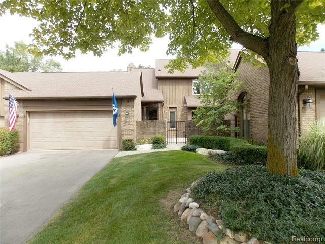 Property Photo:  23920 Trailwood Court 81  MI 48025 