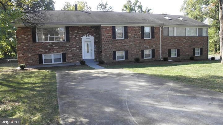 Property Photo: 3498 Paul Street VA 22311