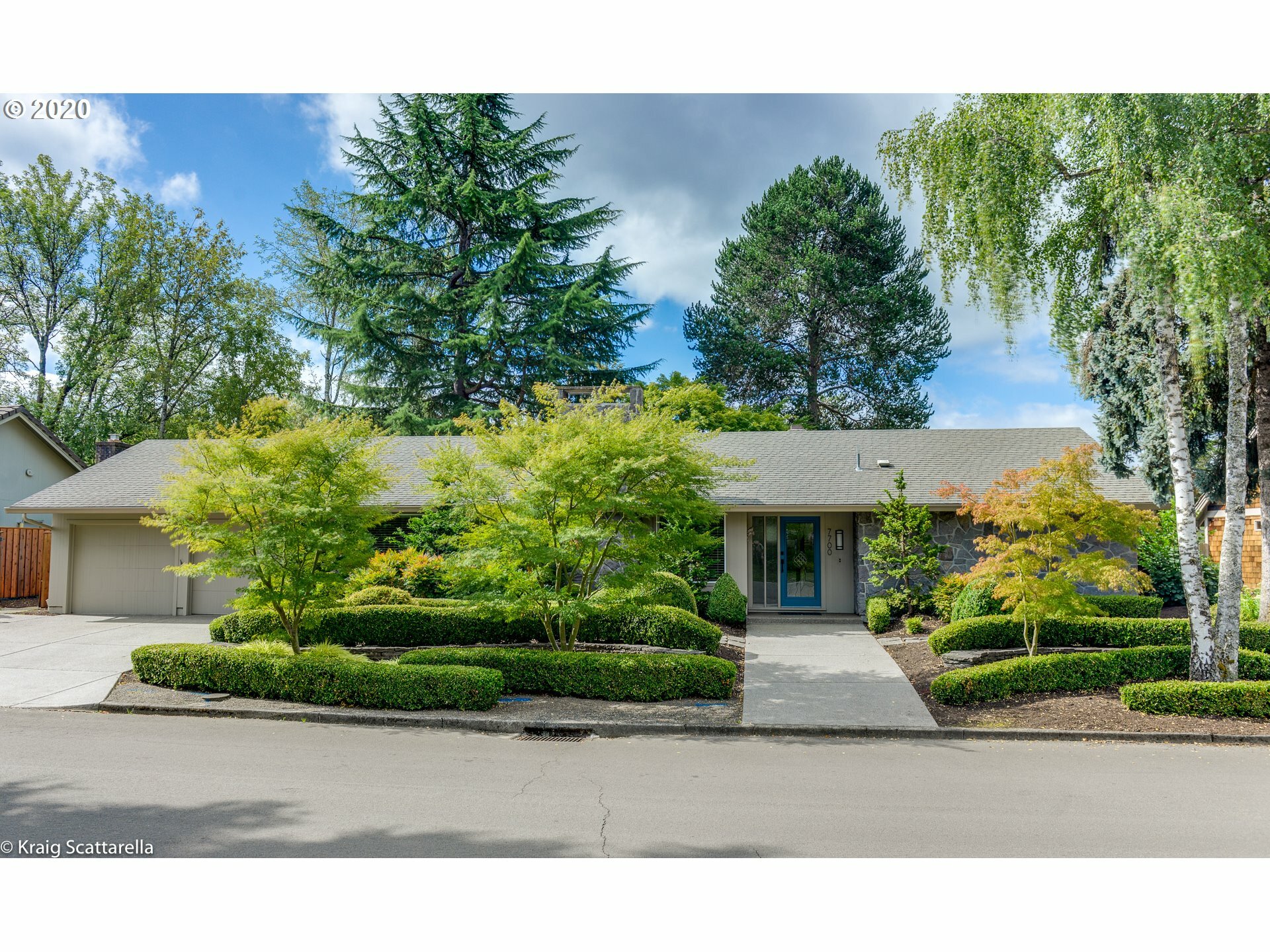 7700 SW Willowmere Dr  Portland OR 97225 photo