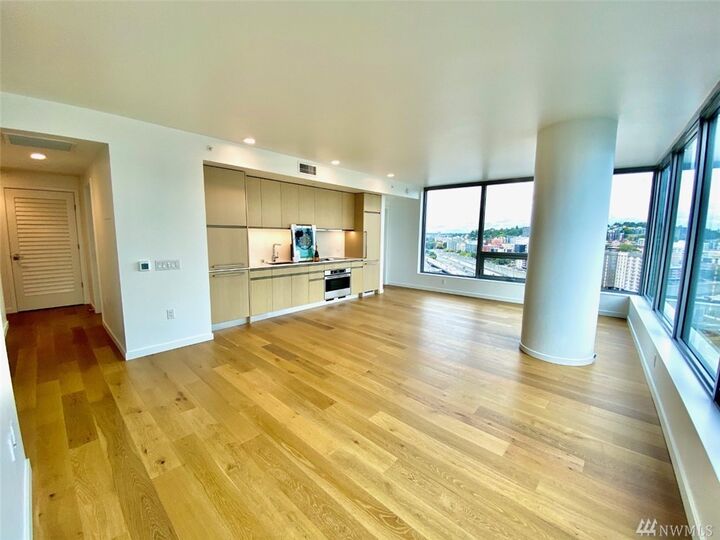 Property Photo:  1808 Minor Ave 2111  WA 98101 