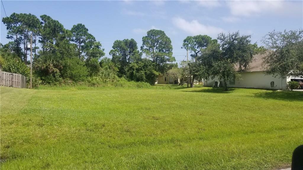 Property Photo:  643 Mulberry Street  FL 32958 