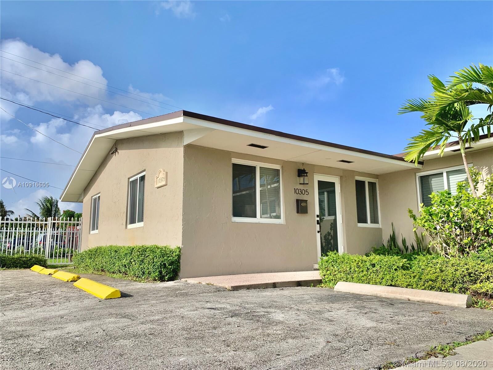 Property Photo:  10305 NW 35th Pl 10305  FL 33147 
