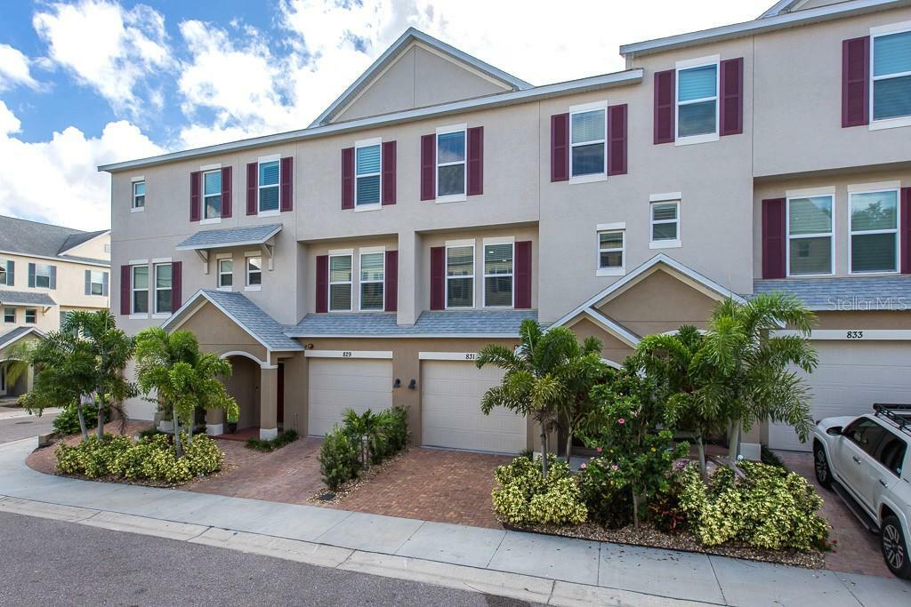 Property Photo:  831 Callista Cay Loop  FL 34689 