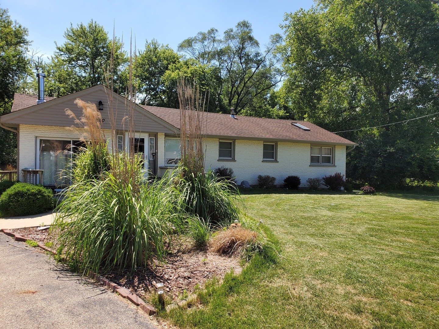 Property Photo:  1550 Niccon Trail  IL 60102 