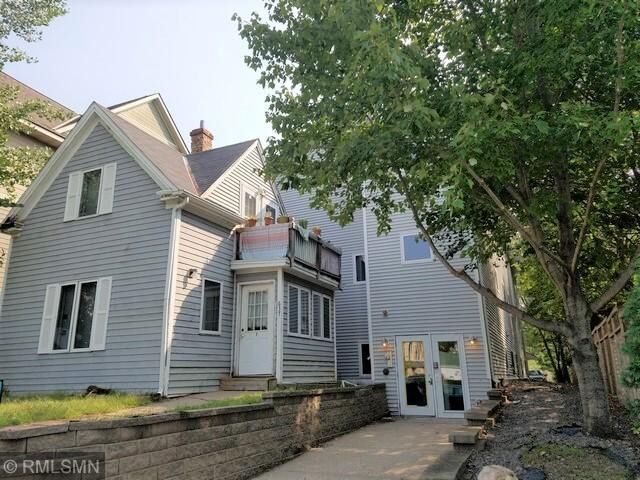 Property Photo:  637 Ontario Street SE  MN 55414 