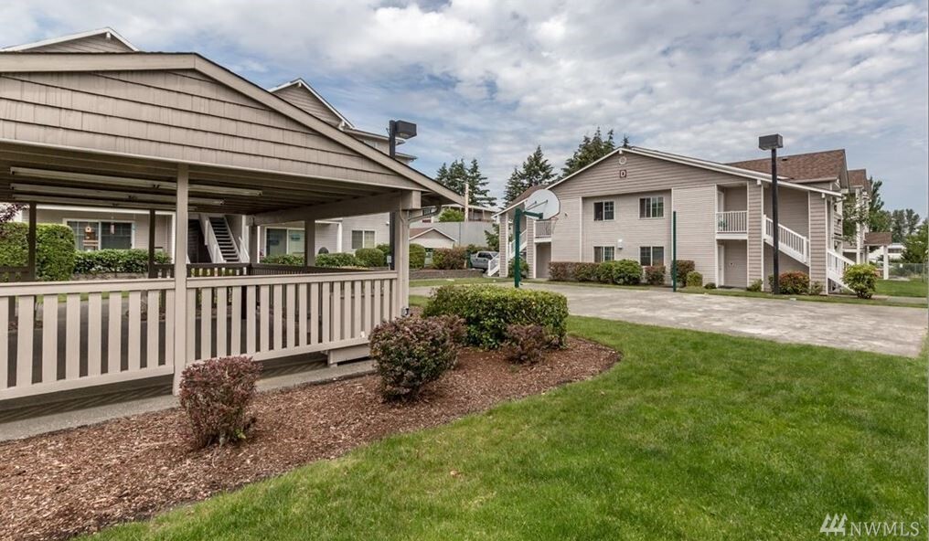 Property Photo: 1001 D204 W Casino Road WA 98204