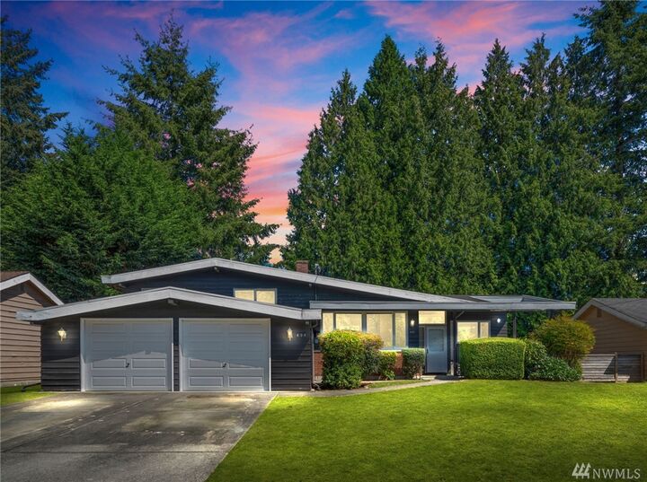 434  110th Avenue SE  Bellevue WA 98004 photo