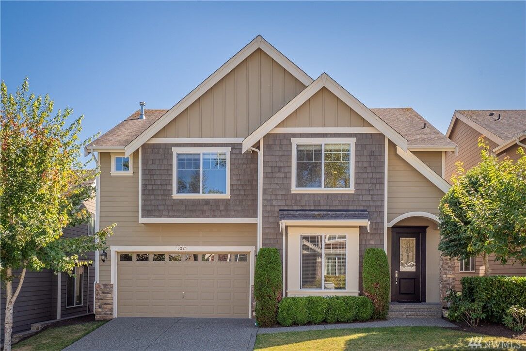 Property Photo:  5221 NE 9th Place  WA 98059 