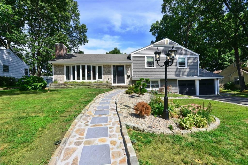 Property Photo:  152 Sagamore Rd  RI 02920 