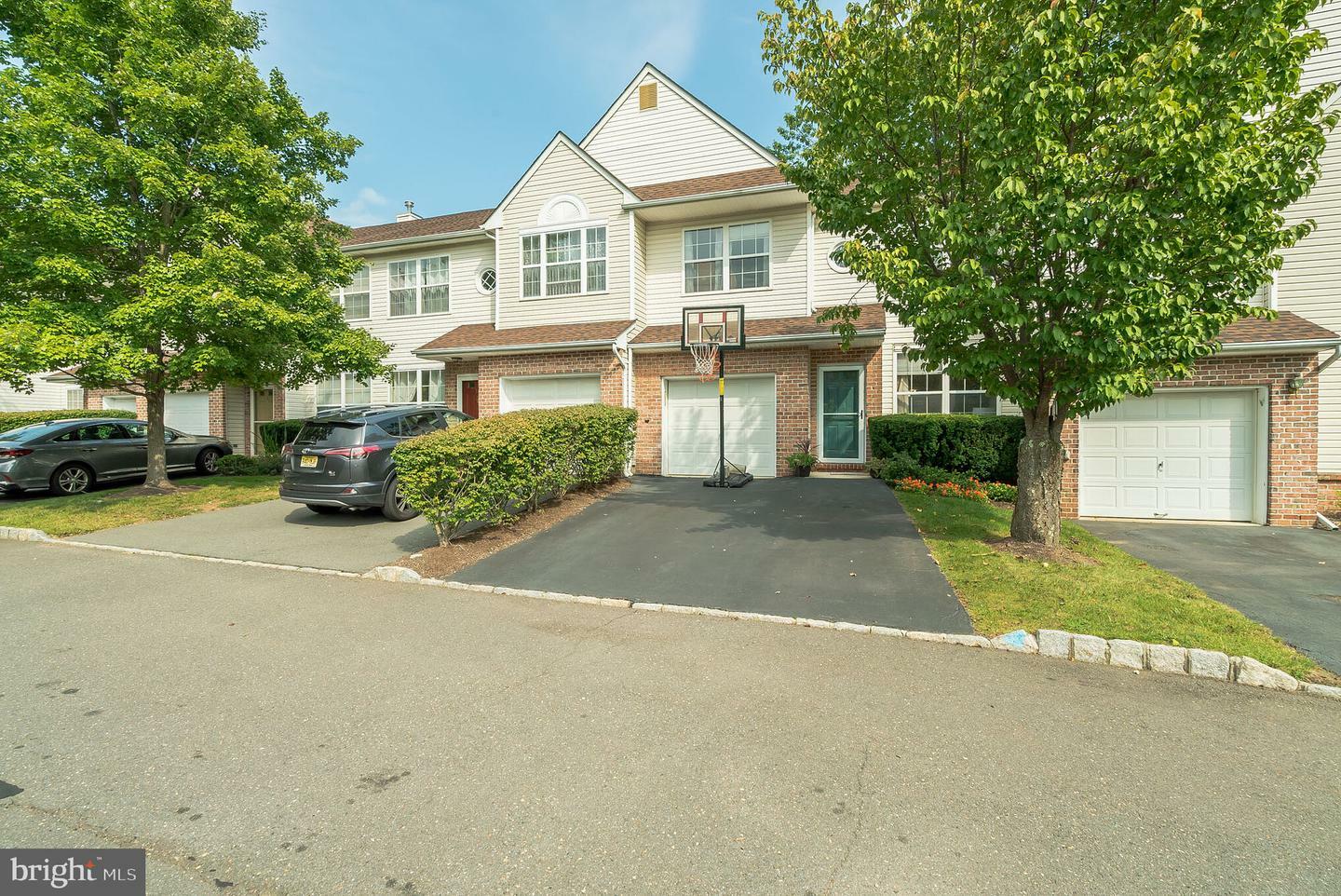 Property Photo:  12 Carlyle Court  NJ 08540 