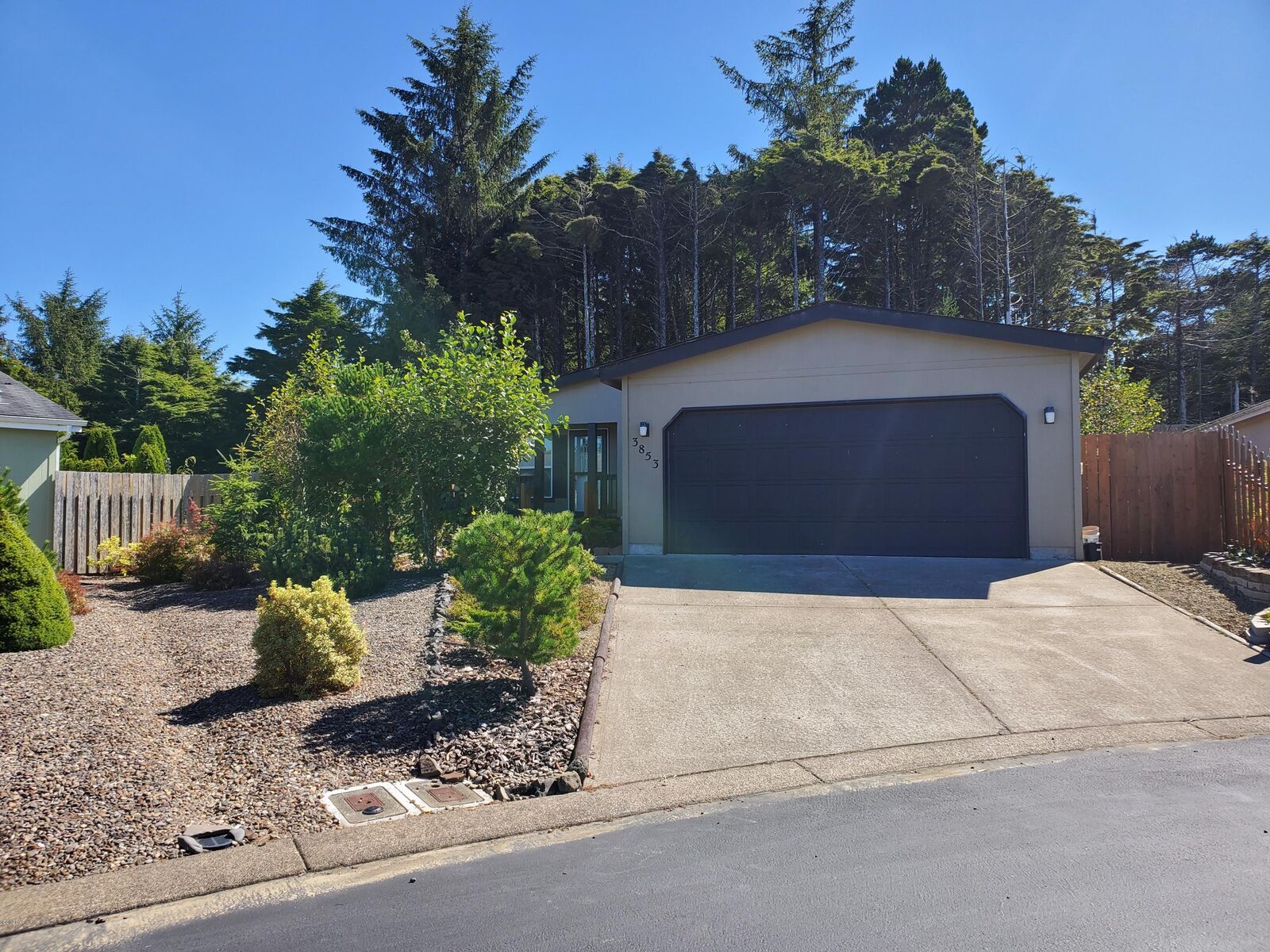 Property Photo:  3853 Summit Ridge Circle  OR 97341