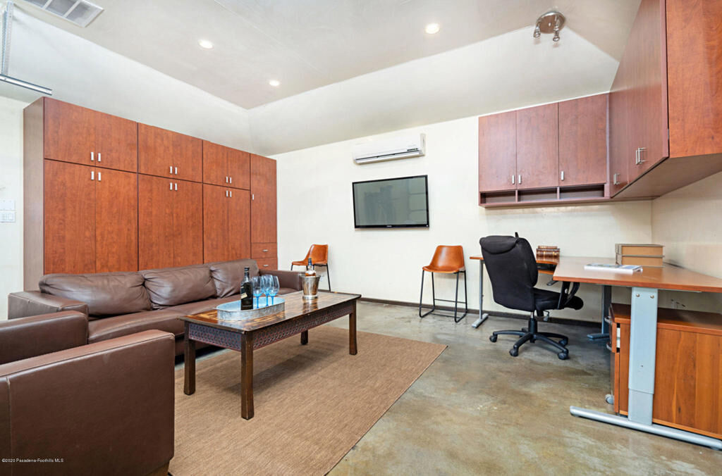 Property Photo:  2385 Monte Vista Street  CA 91107 