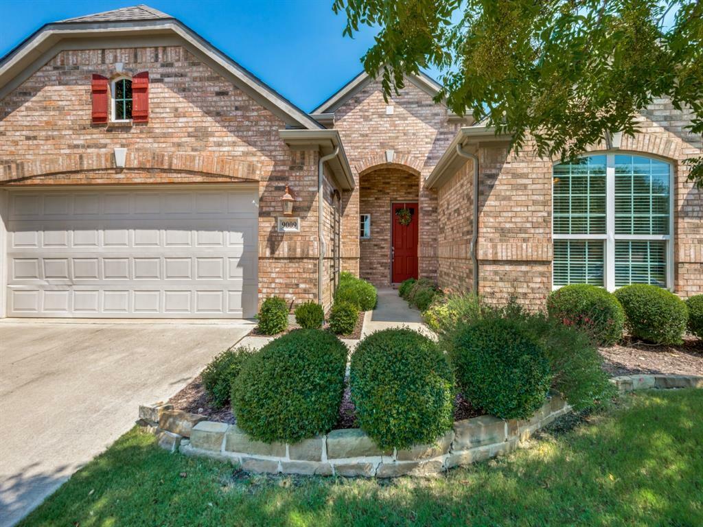 Property Photo: 9009 Compton Street TX 76207