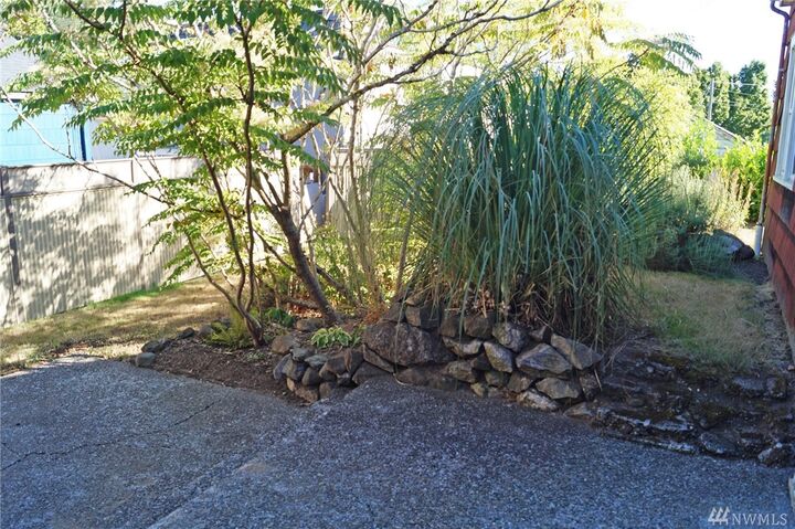 Property Photo:  1712 Summit Dr  WA 98584 