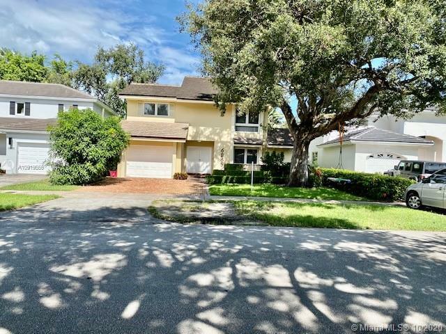 Property Photo: 6865 Veronese St FL 33146