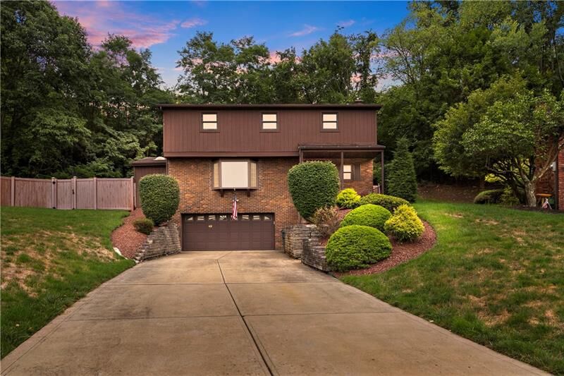 Property Photo:  43 White Birch Circle  PA 15220 