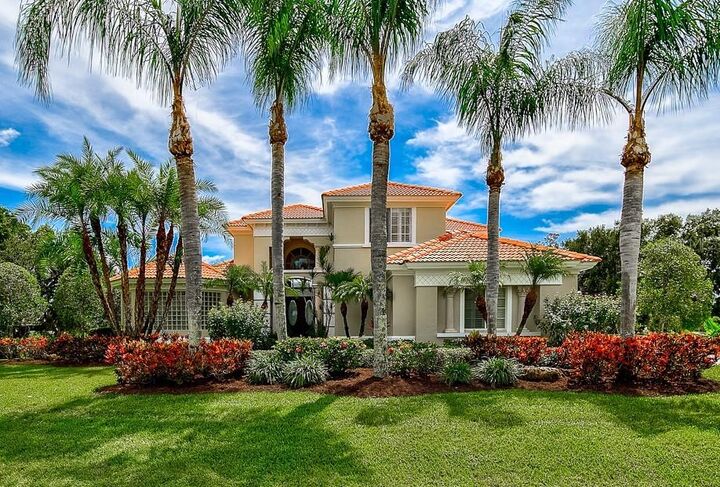Property Photo:  721 N Macewen Drive  FL 34229 
