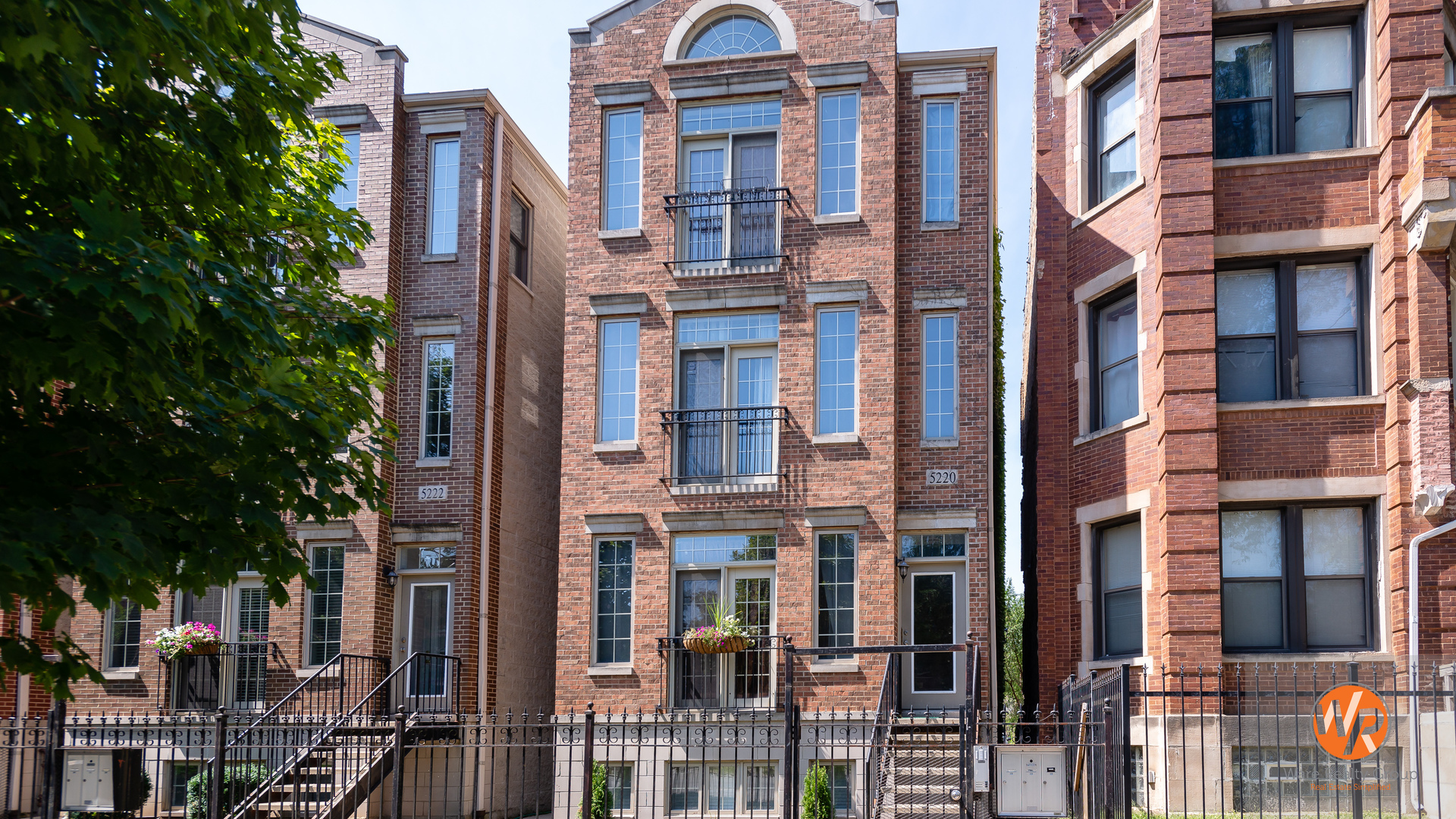 Property Photo: 5220 South Michigan Avenue 3 IL 60615