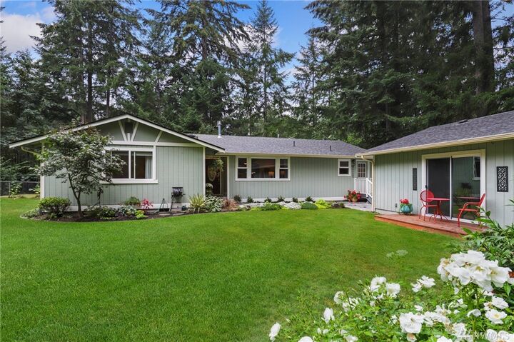 Property Photo: 828 Island Boulevard WA 98333