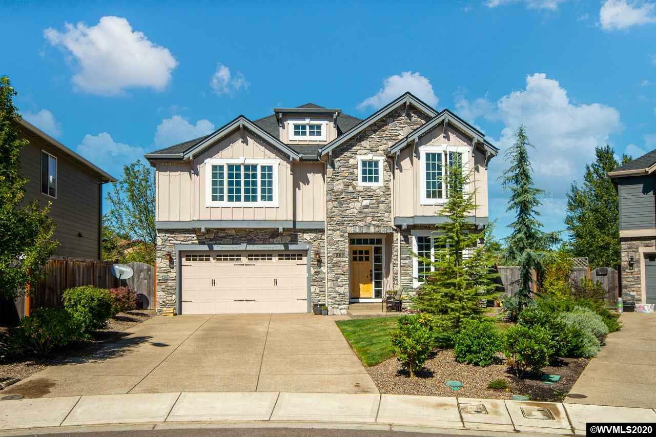 Property Photo: 1267 Goldcrest Av NW OR 97304