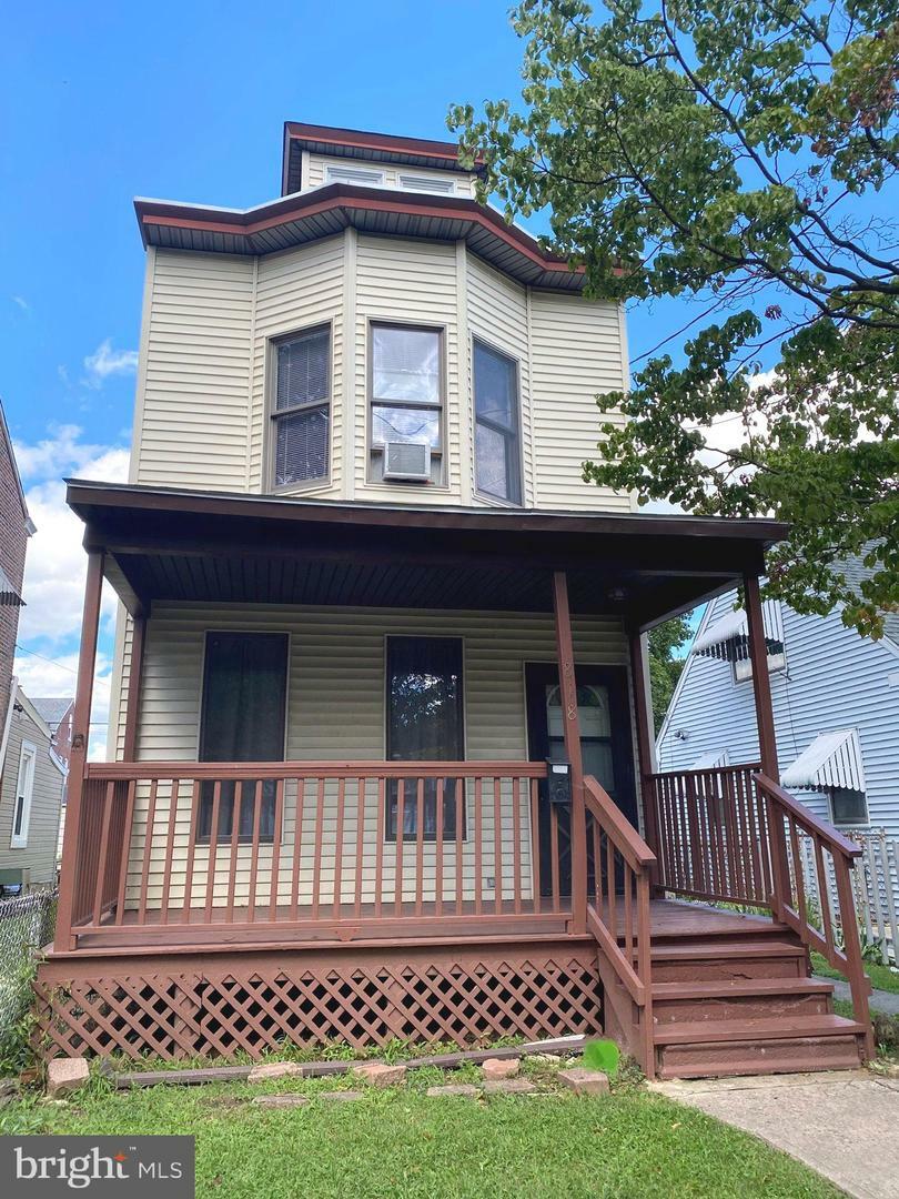 Property Photo:  818 Franklin Street  NJ 08610 