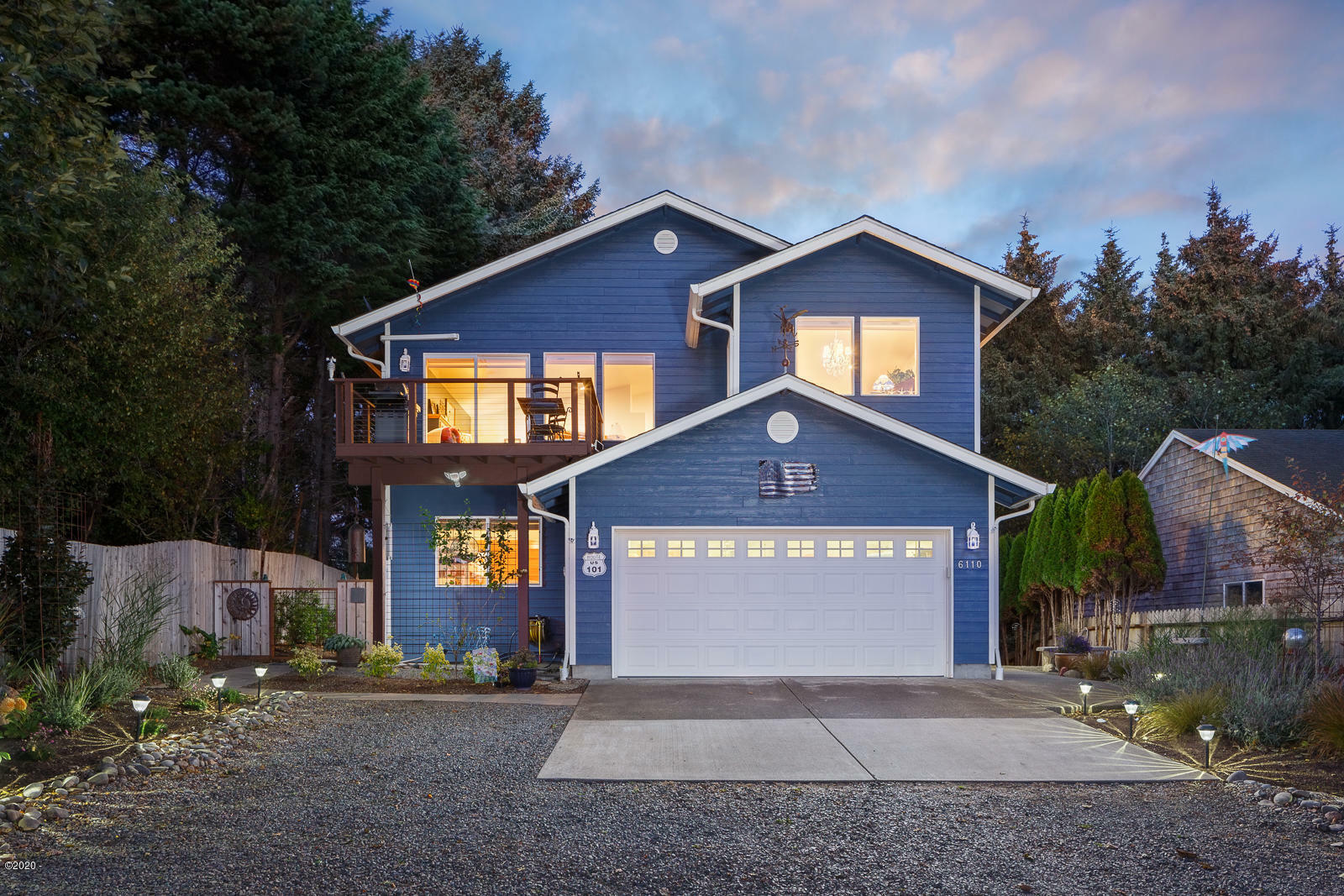 Property Photo: 6110 NE Oar Drive OR 97367