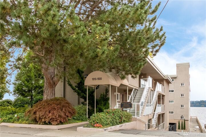 1810 43rd Ave E 203  Seattle WA 98112 photo
