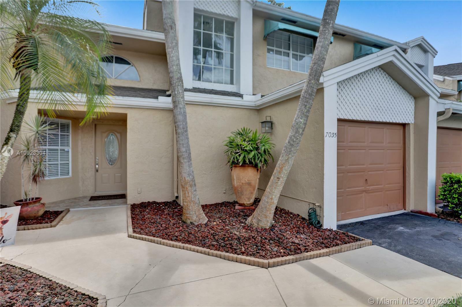 Property Photo:  7035 Woodmont Way 7035  FL 33321 