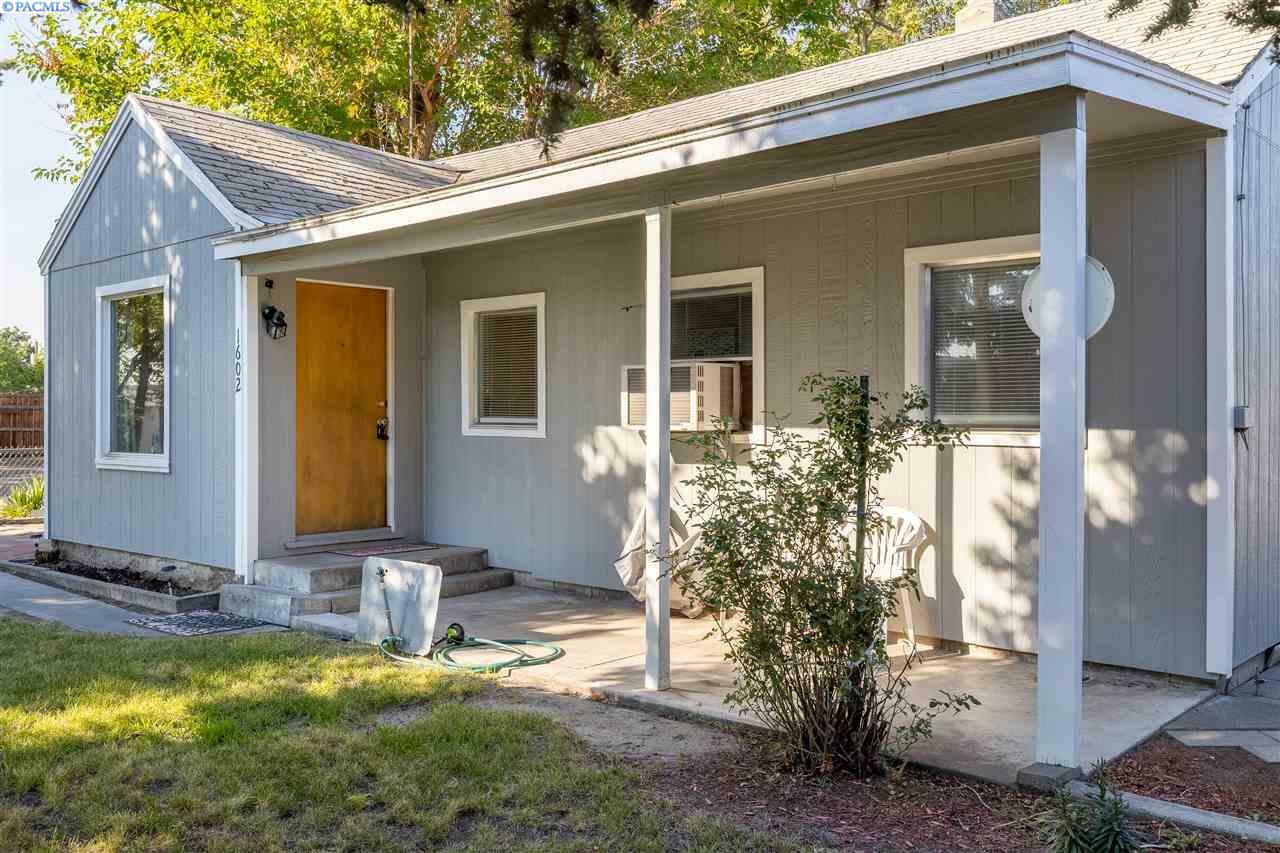 Property Photo:  1602 S Washington St  WA 99337 