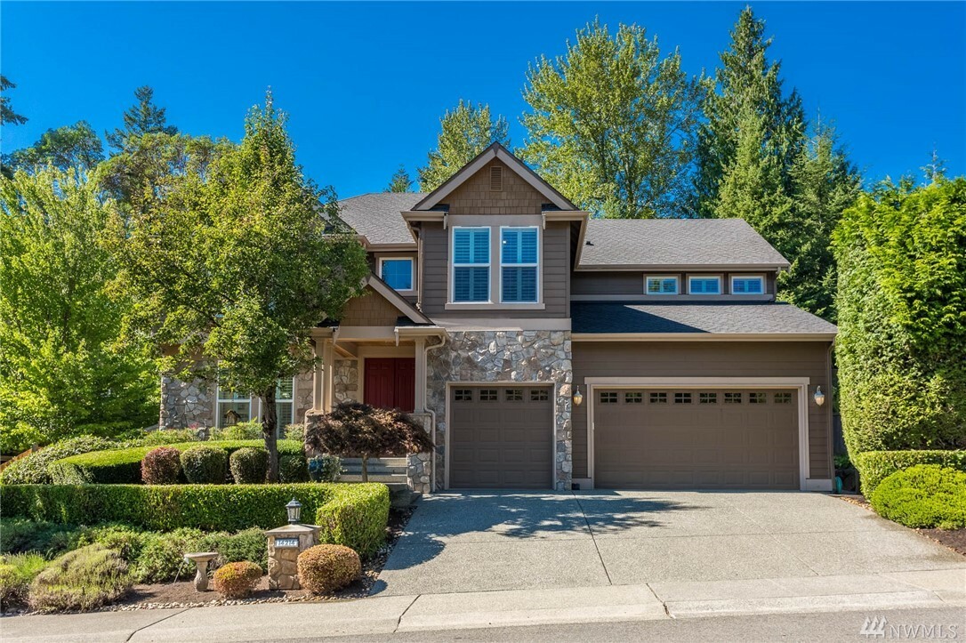 Property Photo: 14214 SE 90th St WA 98059