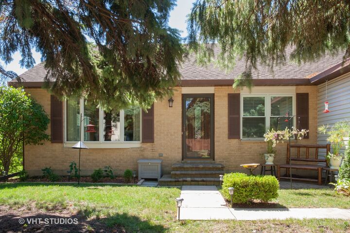 1341 Rose Boulevard  Buffalo Grove IL 60089 photo