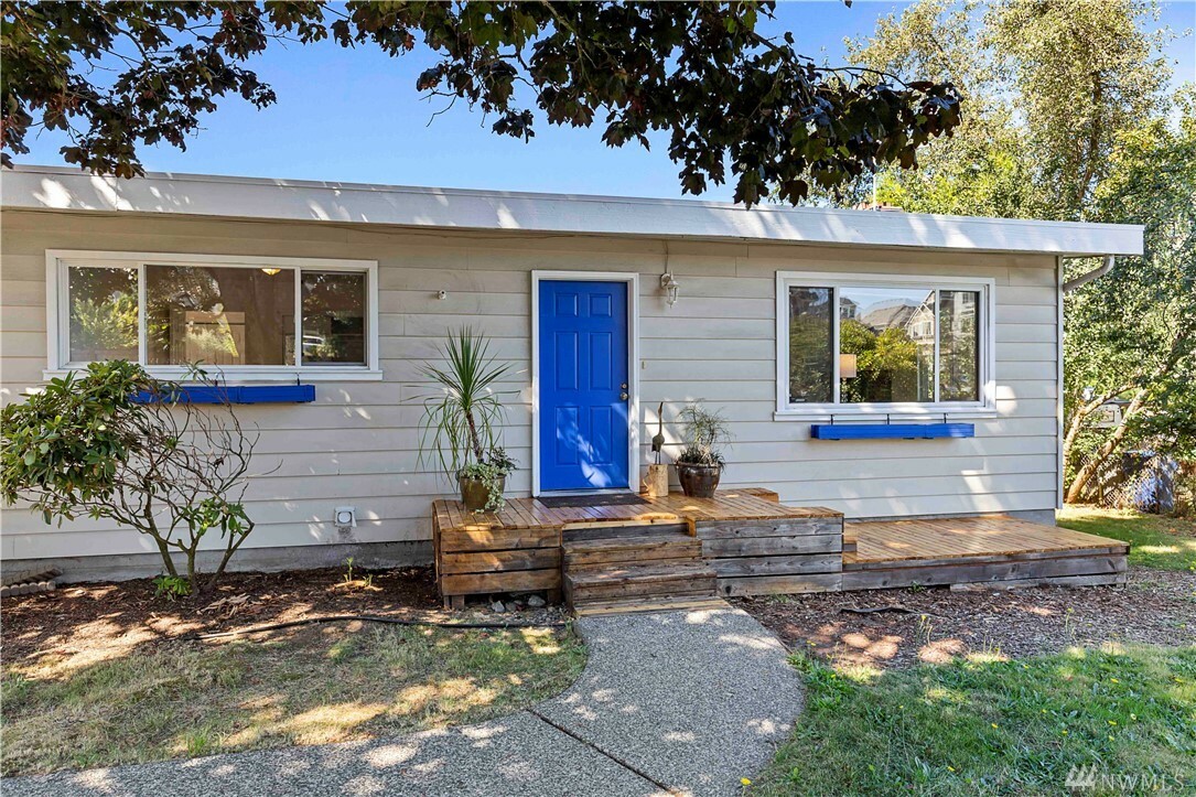 Property Photo:  20524 Damson Rd  WA 98036 