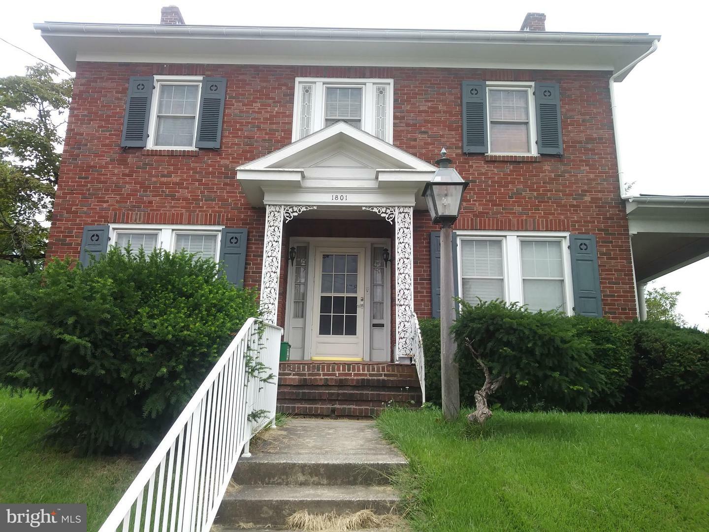 Property Photo: 1801 N George Street PA 17404