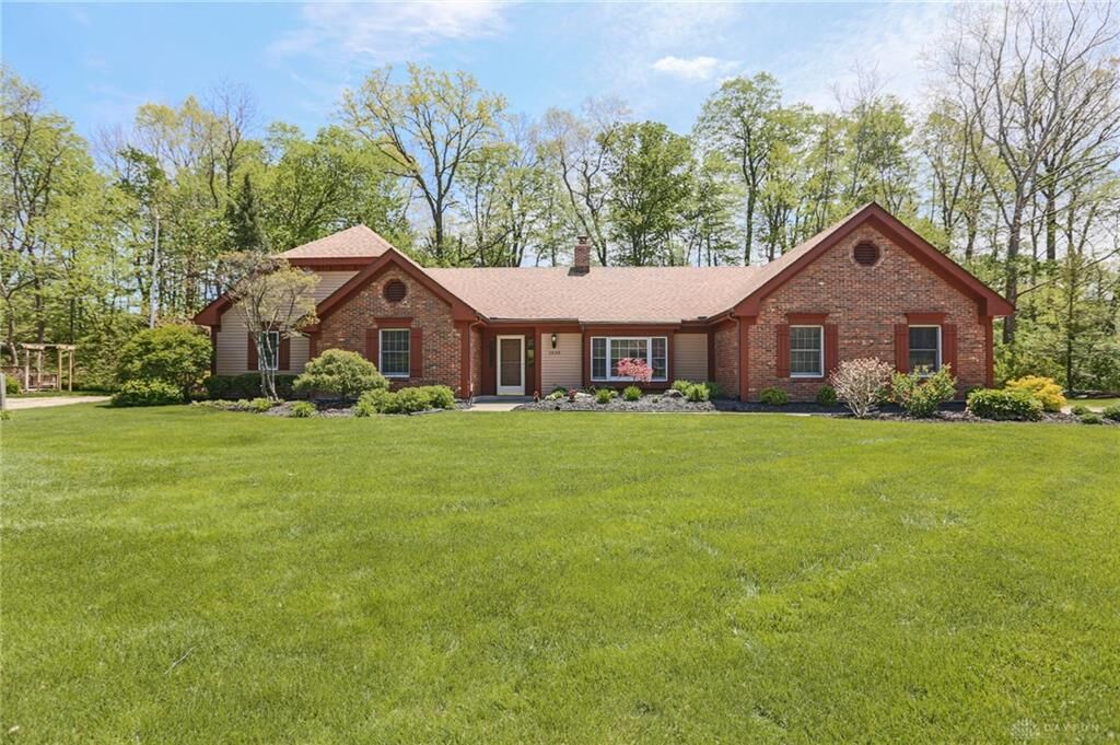 Property Photo: 1530 Ole Quaker Court OH 45458